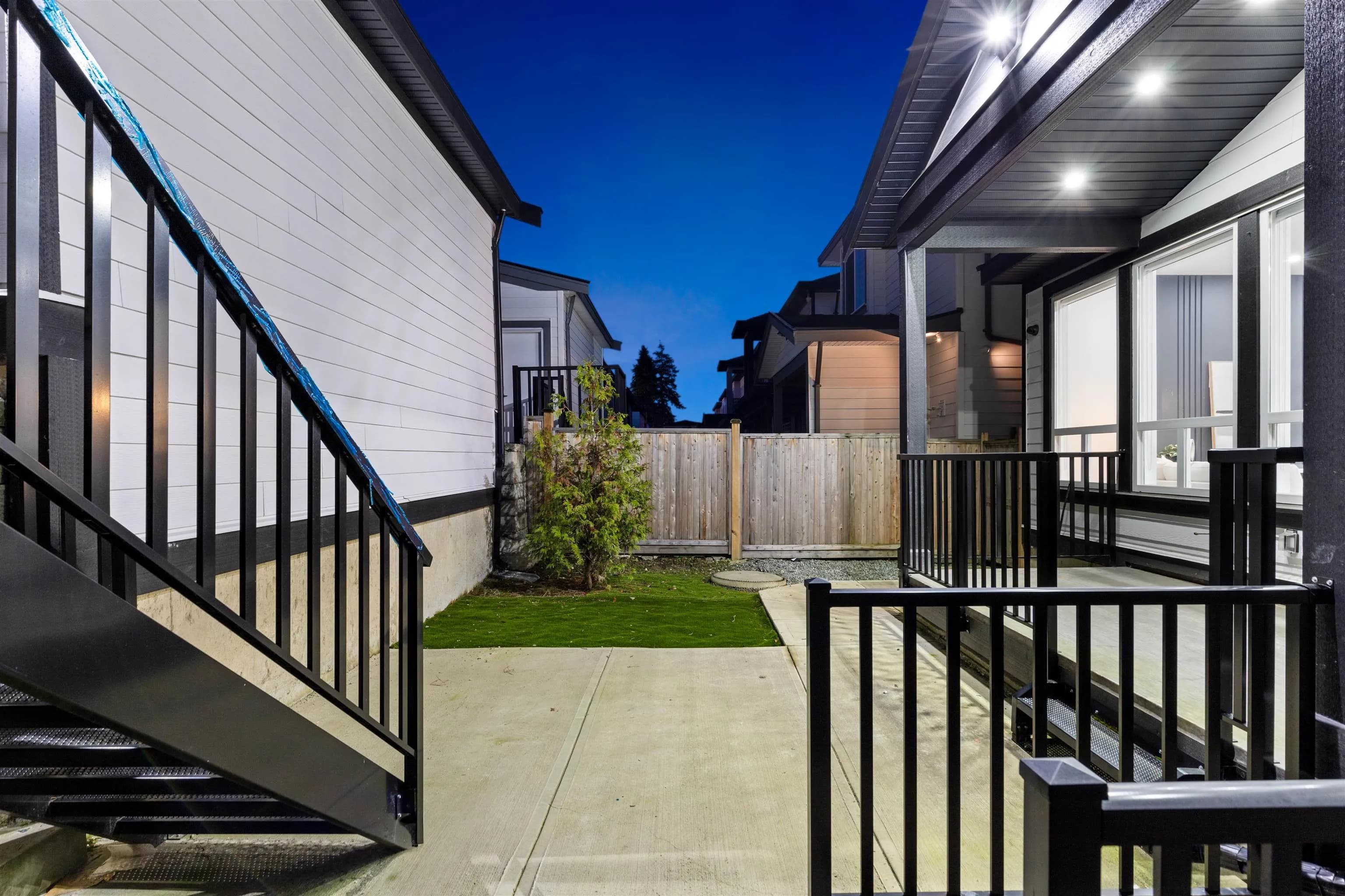 16717 15a Avenue, Surrey, BC V3S 9X7 — image 33