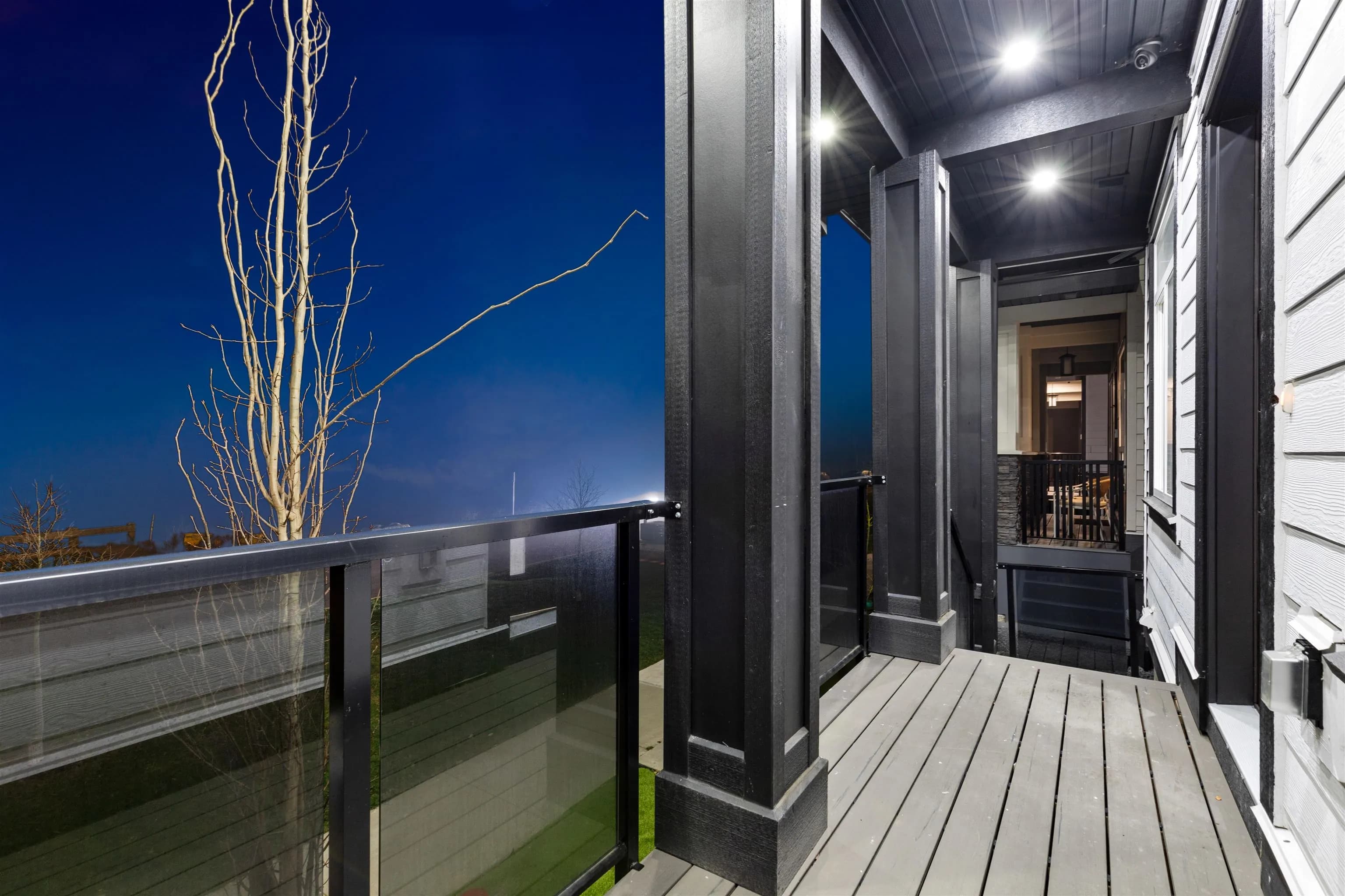 16717 15a Avenue, Surrey, BC V3S 9X7 — image 2