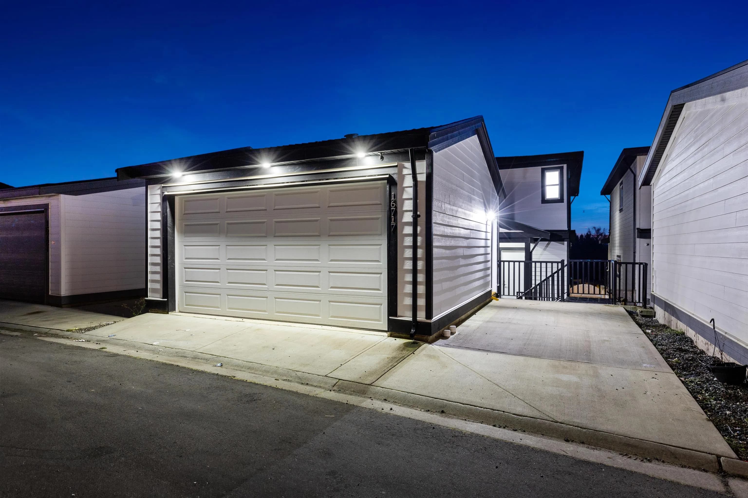 16717 15a Avenue, Surrey, BC V3S 9X7 — image 34