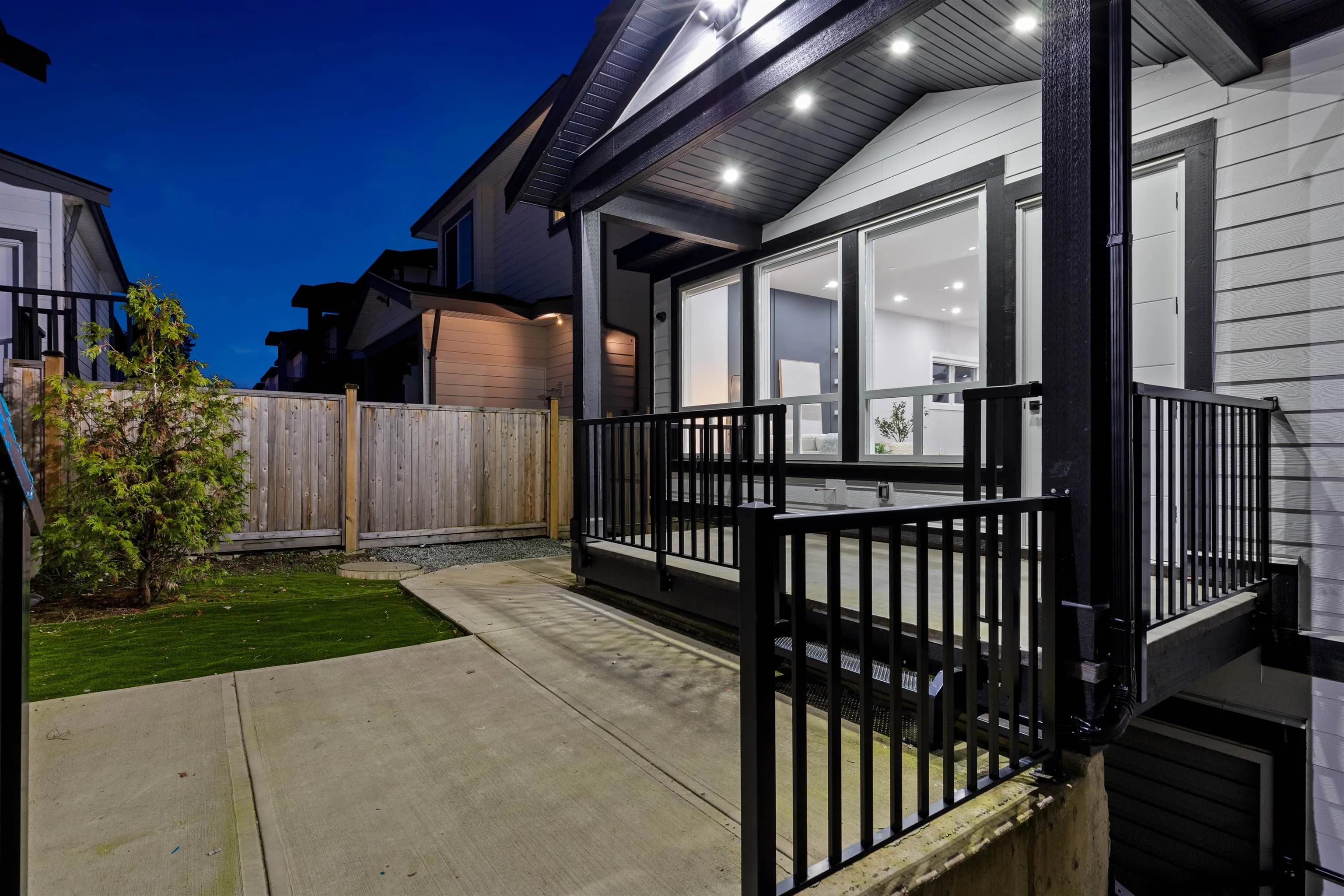 16717 15a Avenue, Surrey, BC V3S 9X7 — image 32