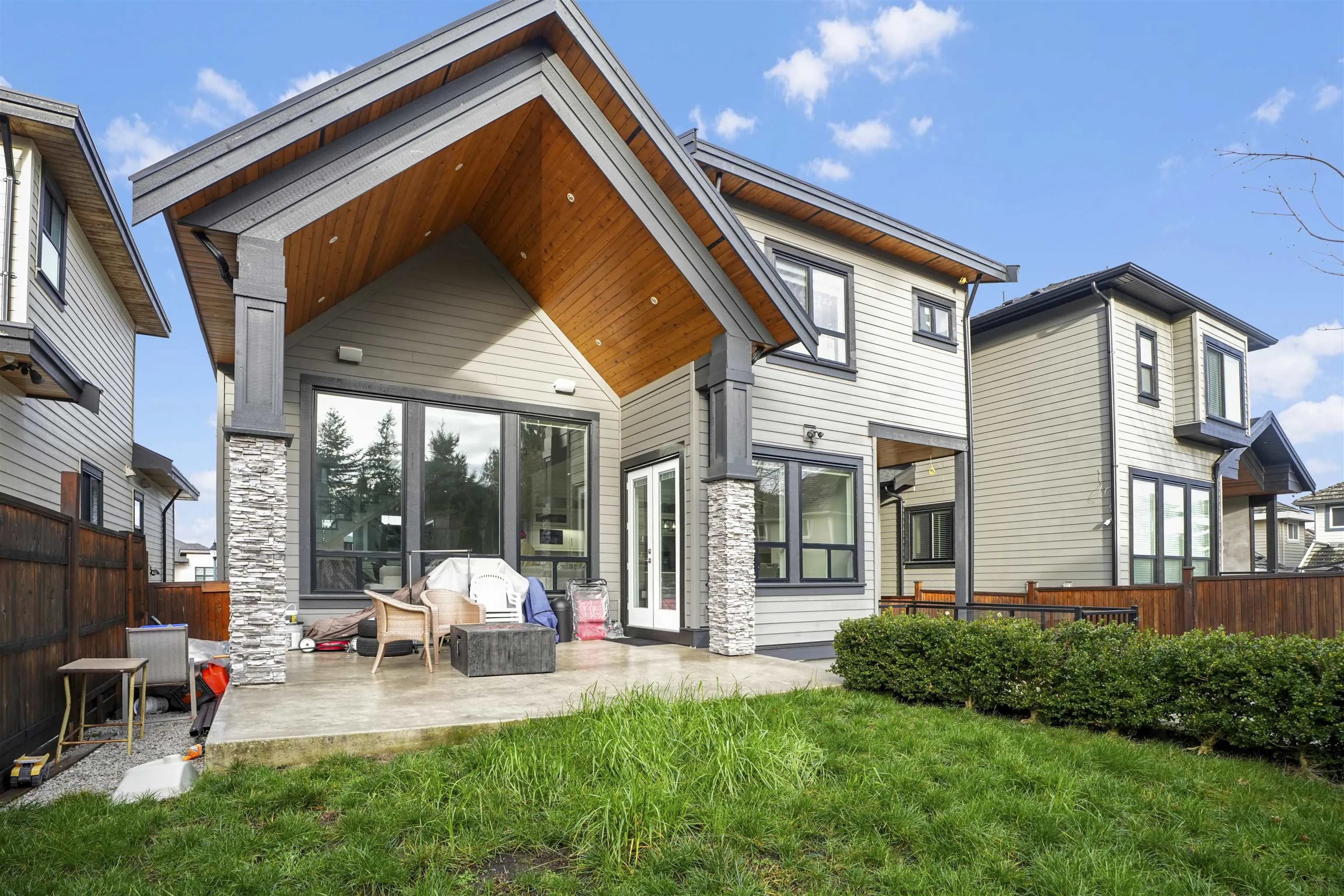 14932 35a Avenue, Surrey, BC V3Z 0Y7 — image 31