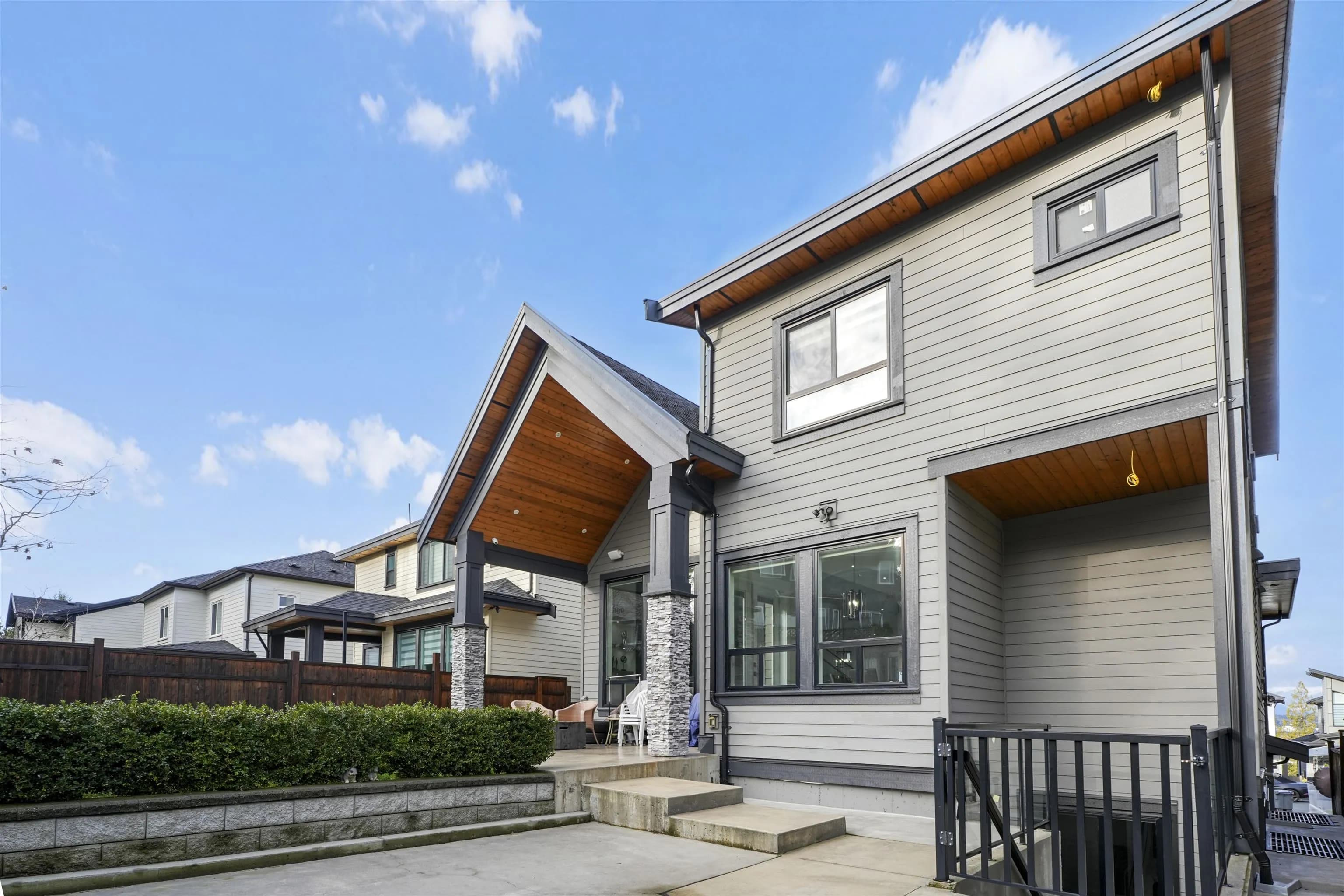 14932 35a Avenue, Surrey, BC V3Z 0Y7 — image 32