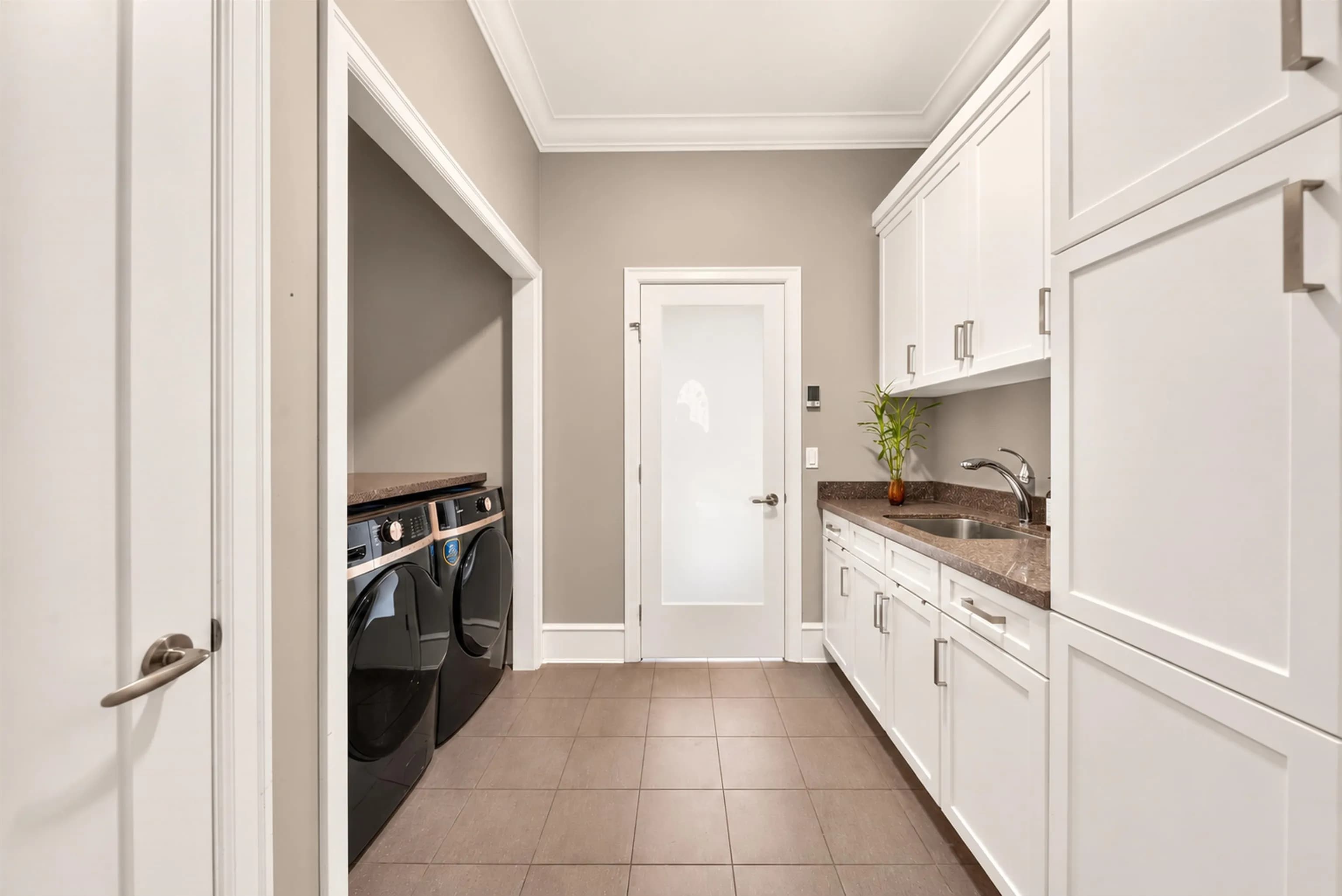 13756 18 Avenue, Surrey, BC V4A 1W4 — image 24