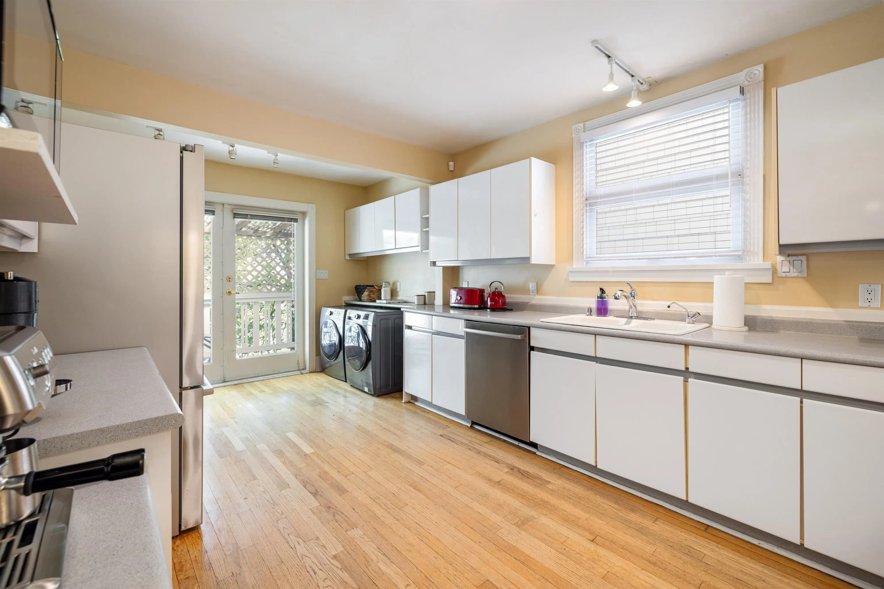 4343 W 11th Avenue, Vancouver, BC V6R 2L9 — image 7