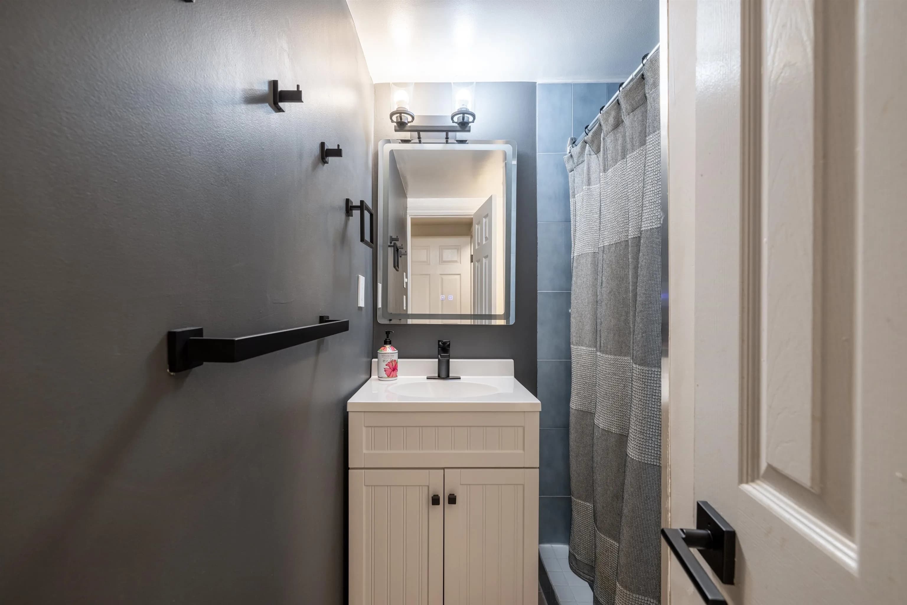 4343 W 11th Avenue, Vancouver, BC V6R 2L9 — image 32