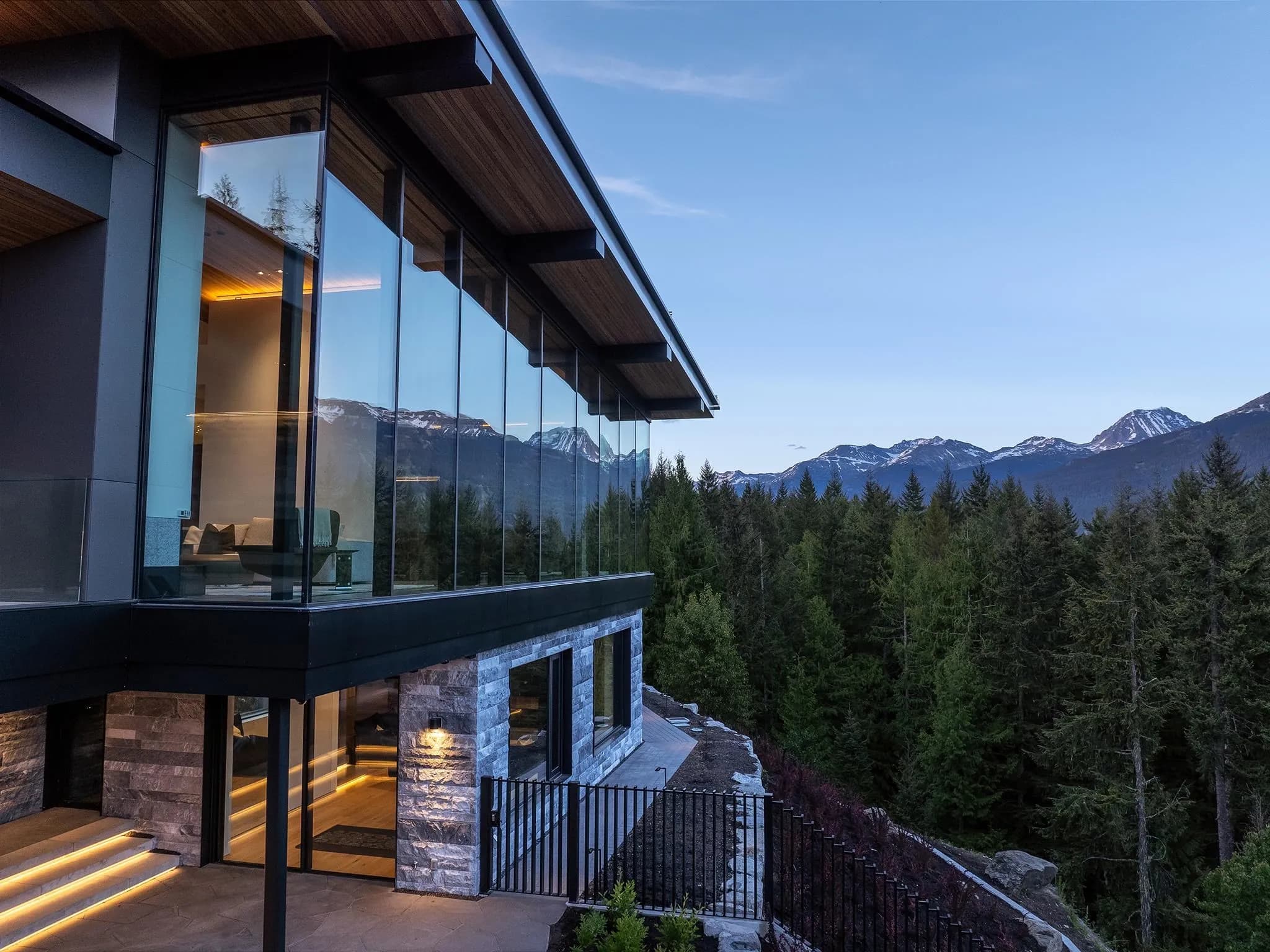 5412 Stonebridge Drive, Whistler, BC V8E 0V9 — image 27