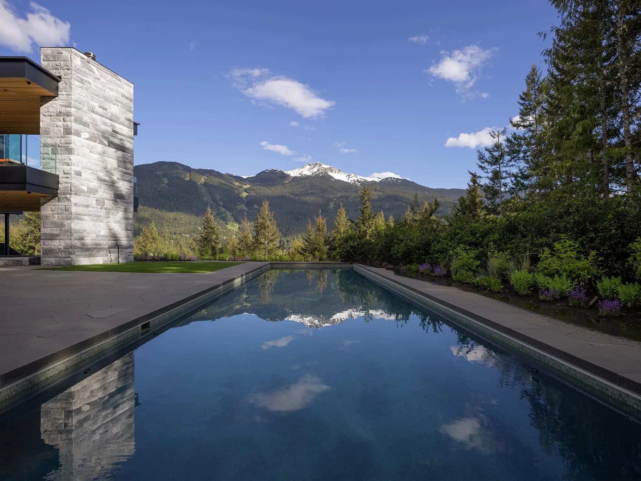 5412 Stonebridge Drive, Whistler, BC V8E 0V9 — image 3