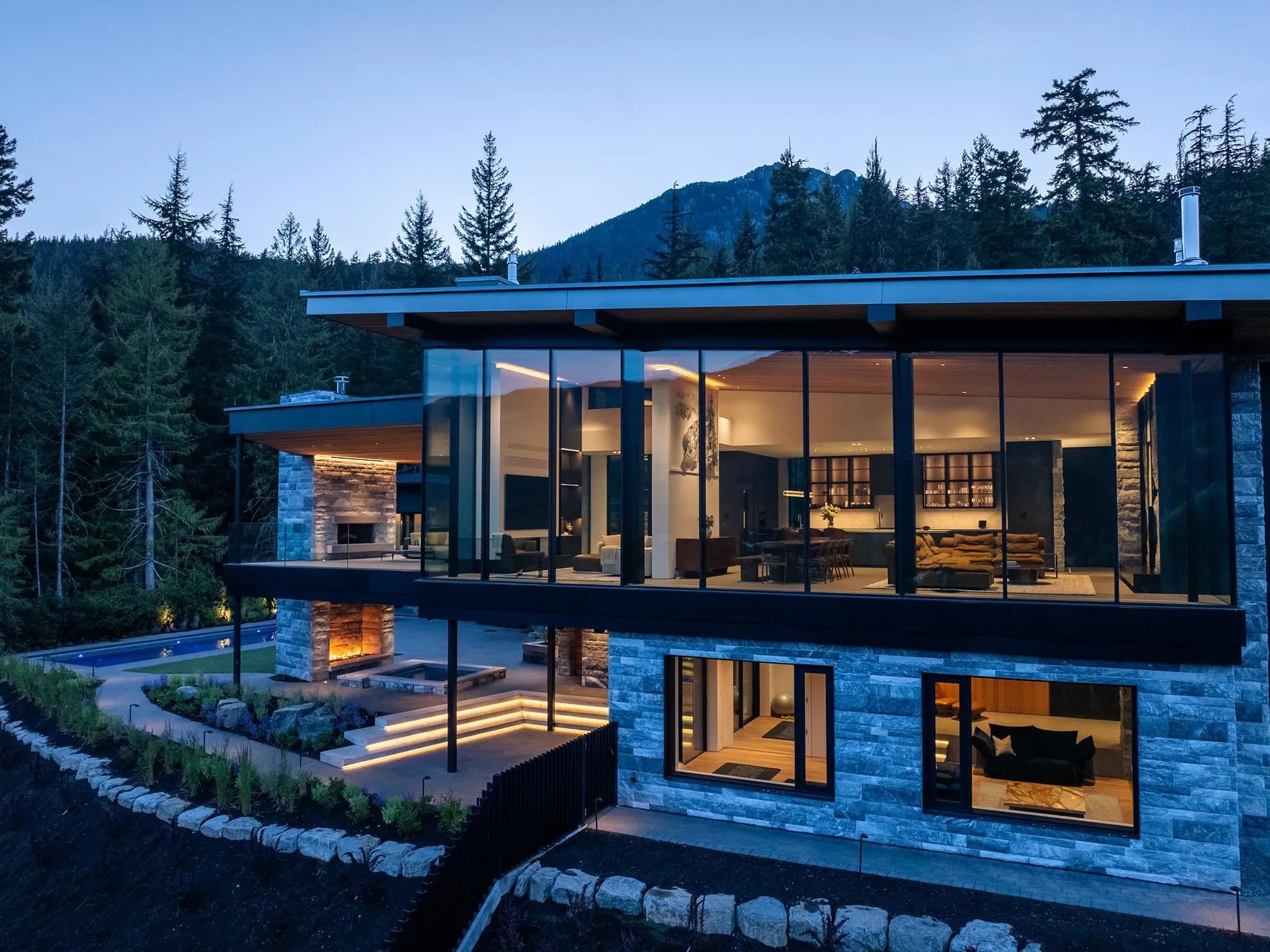 5412 Stonebridge Drive, Whistler, BC V8E 0V9 — image 4