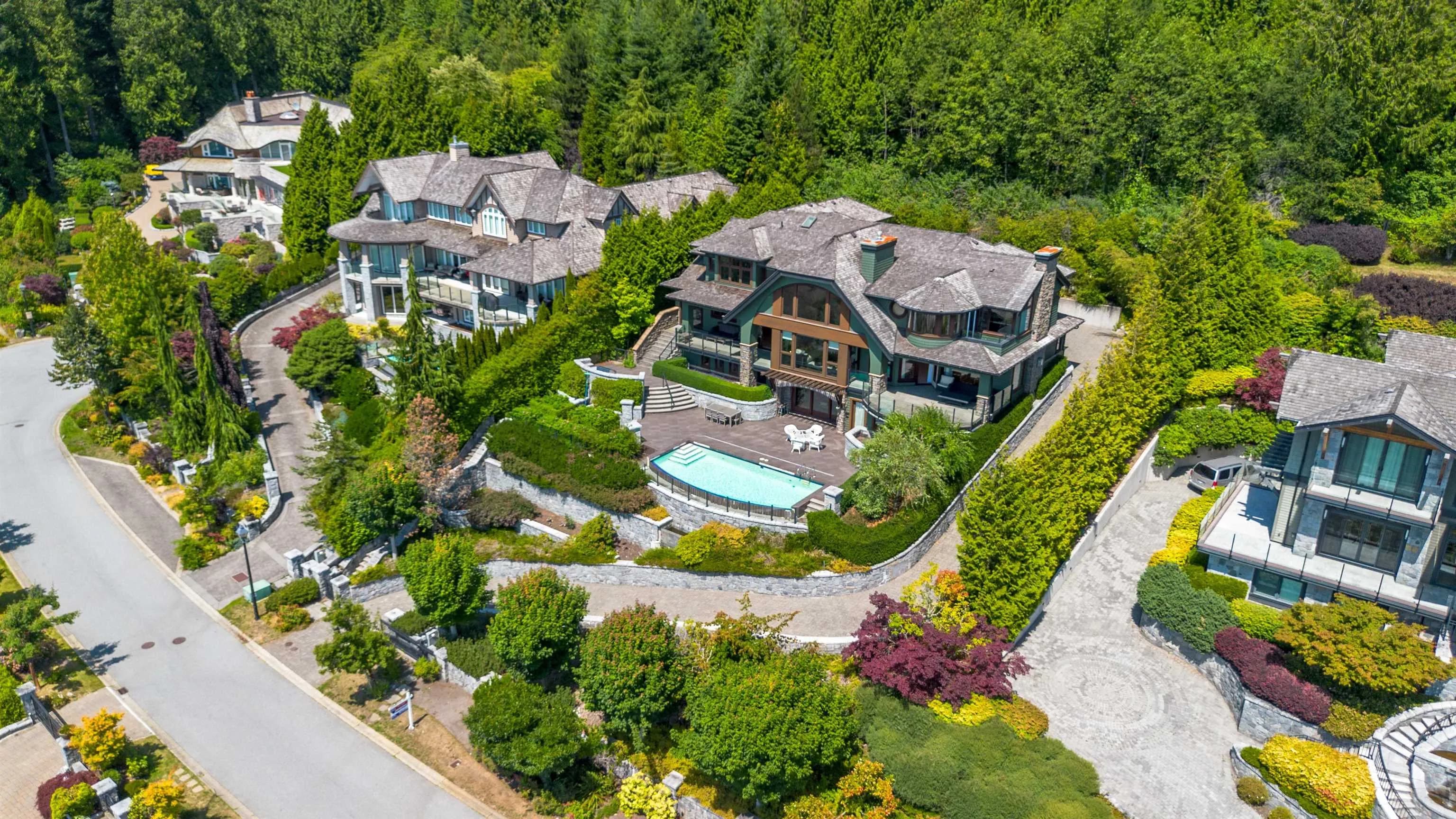 2766 Willoughby Road, West Vancouver, BC V7S 3J2 — image 2