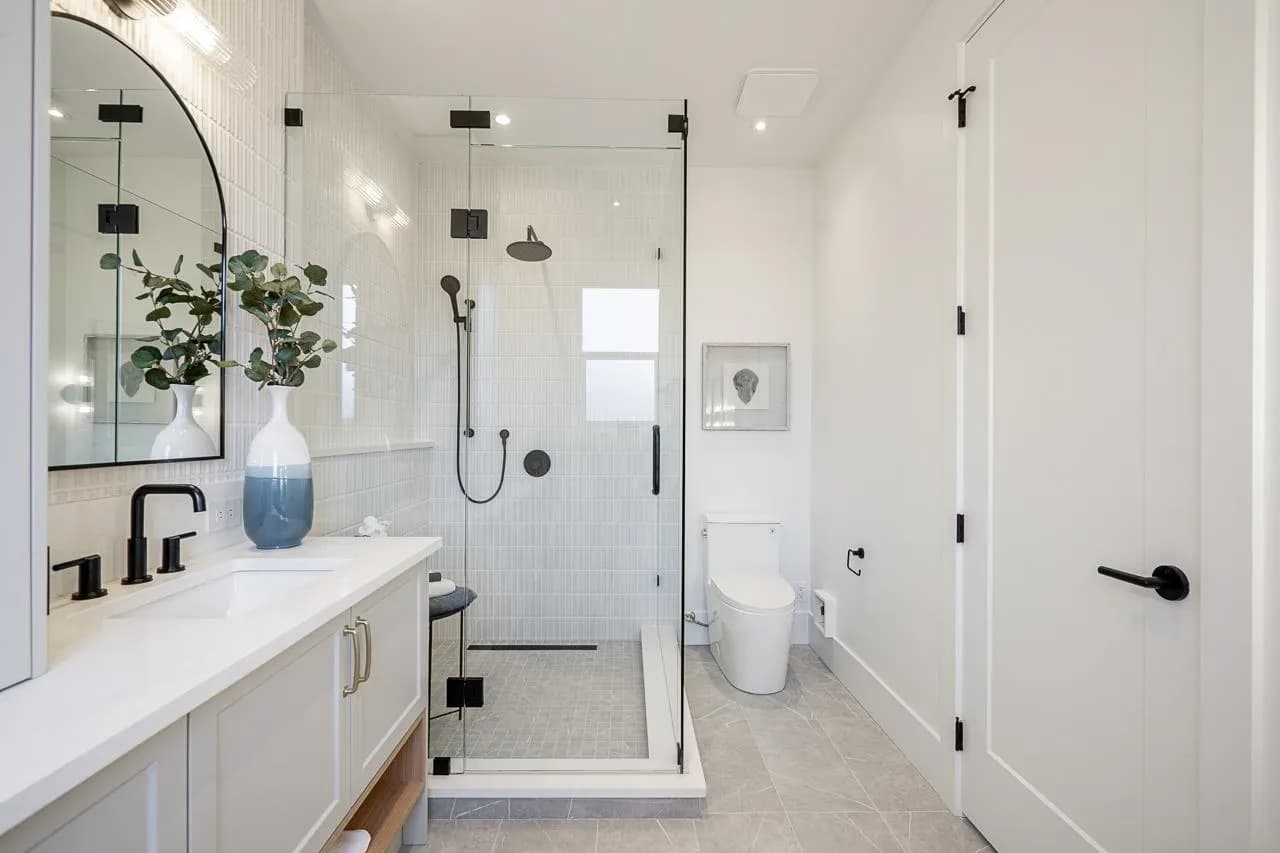 102 13711 16 Avenue, Surrey, BC V4A 1P7 — image 16