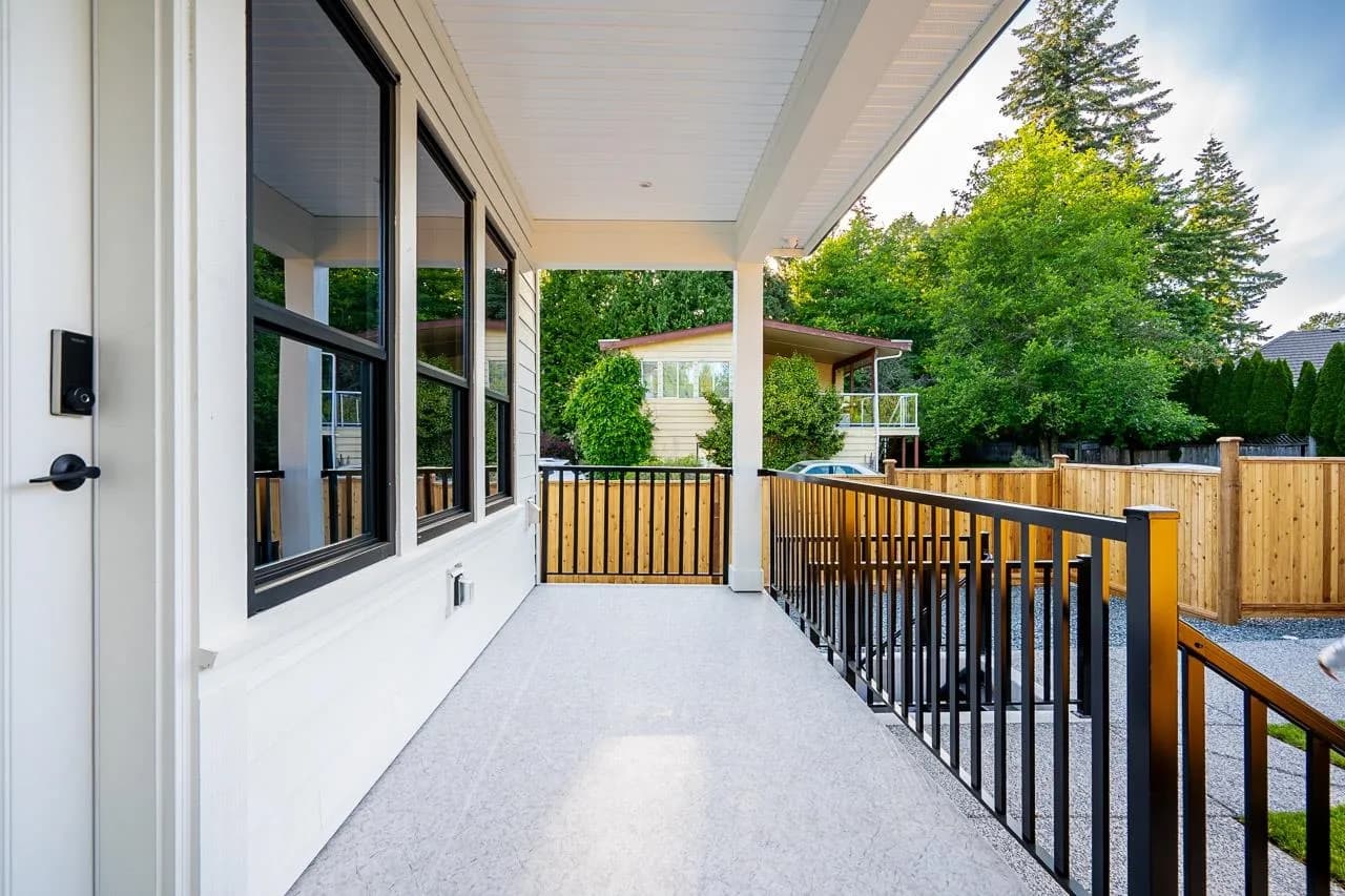 102 13711 16 Avenue, Surrey, BC V4A 1P7 — image 34