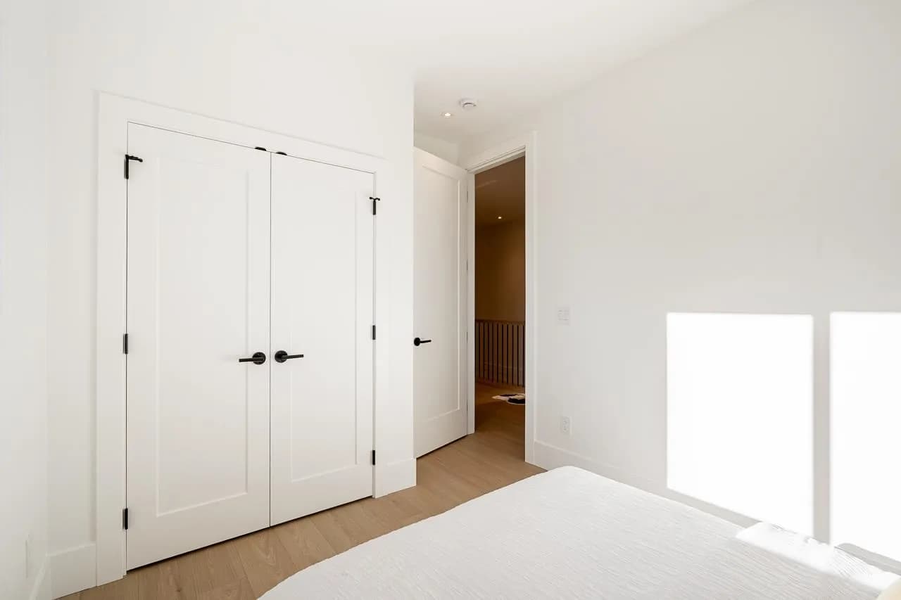 102 13711 16 Avenue, Surrey, BC V4A 1P7 — image 19
